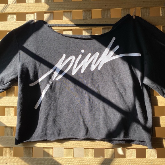 V.S black/white Off the shoulder crop top - Picture 3 of 8